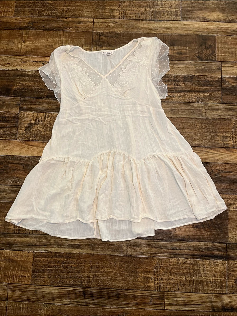 torrid FESTI Cream Flutter Sleeve Tiered Tunic Dress - Picture 4 of 7
